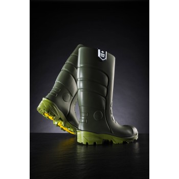 Visibilité la nuit de notre Bottes agricoles SOFT FARM TRACK