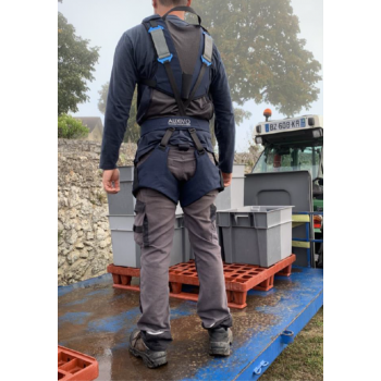 Exosquelette posture léger et confortable LiftSuit 2.0 viticulture