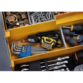 Lampe frontale ARIA 1R 450 lumens PETZL caisse à outils