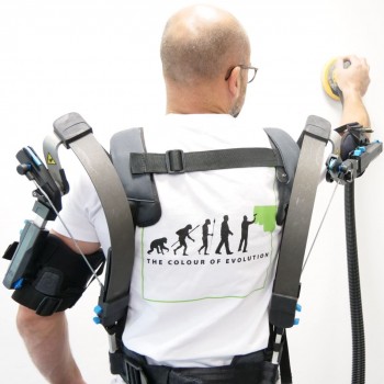 Exosquelette IP12 GOBIO bras en hauteur ponçage