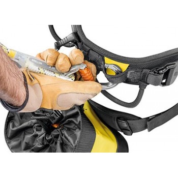 porte matériel arrière baudrier Falcon Ascent Petzl