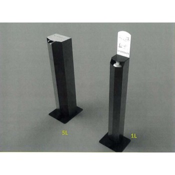 Distributeur à pied de gel hydroalcoolique